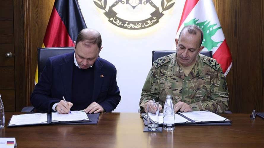 العماد رودولف هيكل يستقبل وزير الدولة في وزارة الدفاع الألمانية ويوقّع معه اتفاقيتين لدعم الجيش