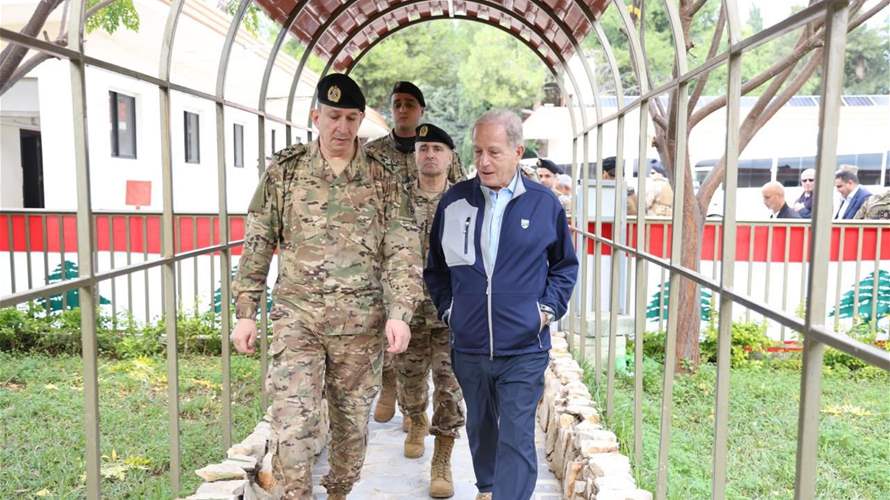 السفير الأميركي جال في جنوب الليطاني برفقة قائد الجيش وأكد استمرار دعم واشنطن لأمن واستقرار لبنان