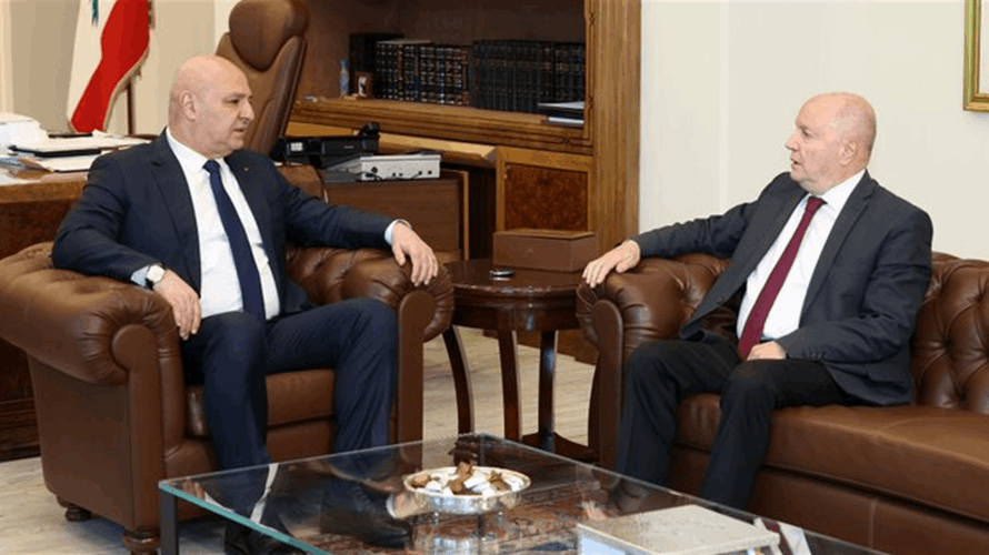 عون بحث مع الأسمر في ملف اضراب القطاع العام