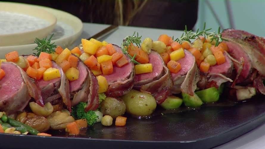 الفيليه مع لحم الخنزير المقدد والخضار والبطاطا والكستناء على طريقة الشيف حنا طويل (فيديو)