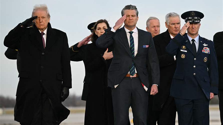 ترامب يحضر مراسم إعادة جثث جنديين ومدني قتلوا في سوريا