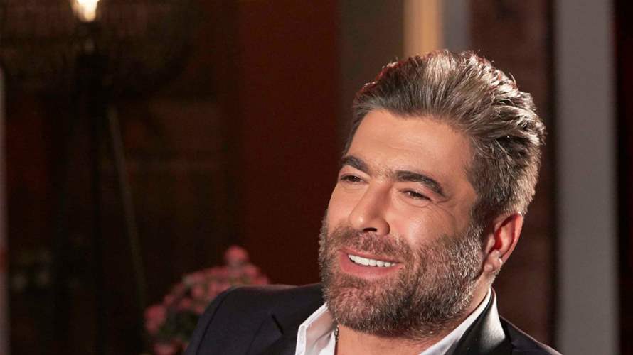 توقّف مفاجئ لرحلة وائل كفوري وعودة الطائرة أدراجها… ما السبب؟ (فيديو)