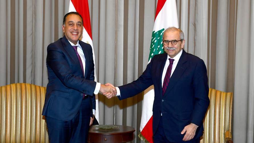 Egyptian PM arrives in Beirut for talks with Lebanese counterpart
