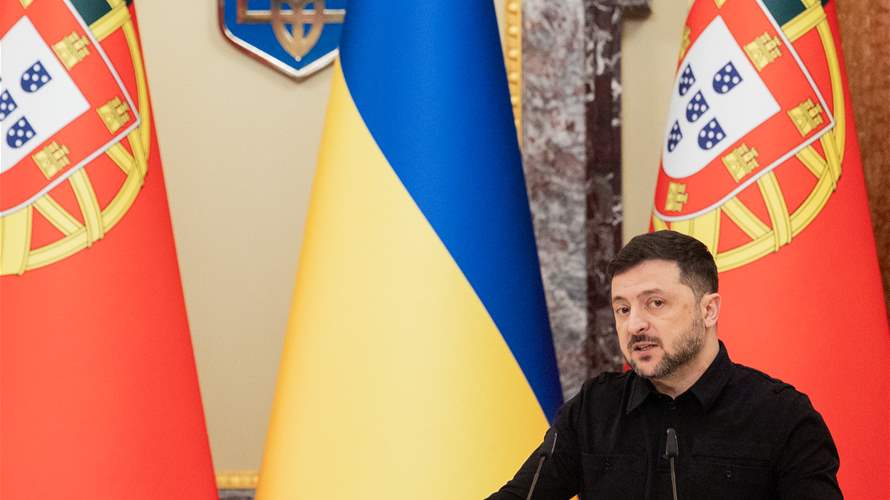 زيلينسكي: واشنطن اقترحت محادثات ثلاثية مع روسيا في ميامي