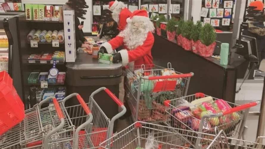 لصوص بزيّ بابا نويل وأقزامه يقتحمون متجراً ويسرقون الطعام… ويعلنون توزيعها على الفقراء!