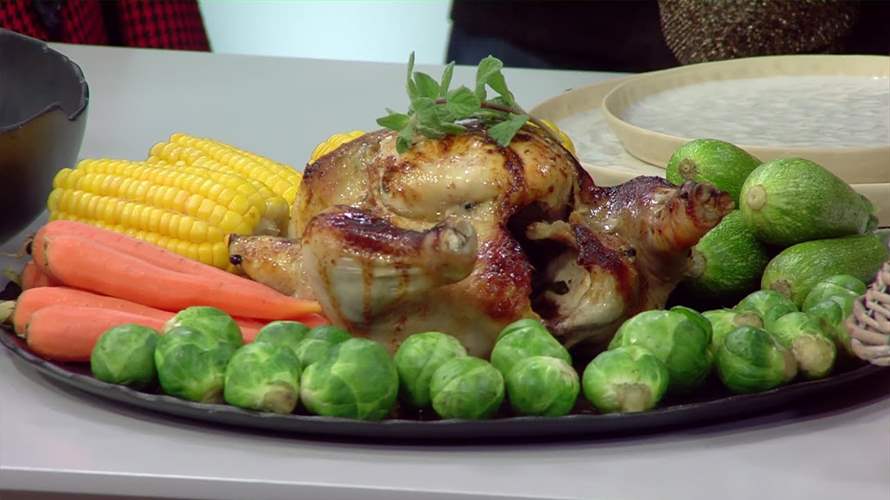 الدجاج بصلصتين مميزتين... إليكم طريقة التحضير مع الشيف فادي زغيب (فيديو)