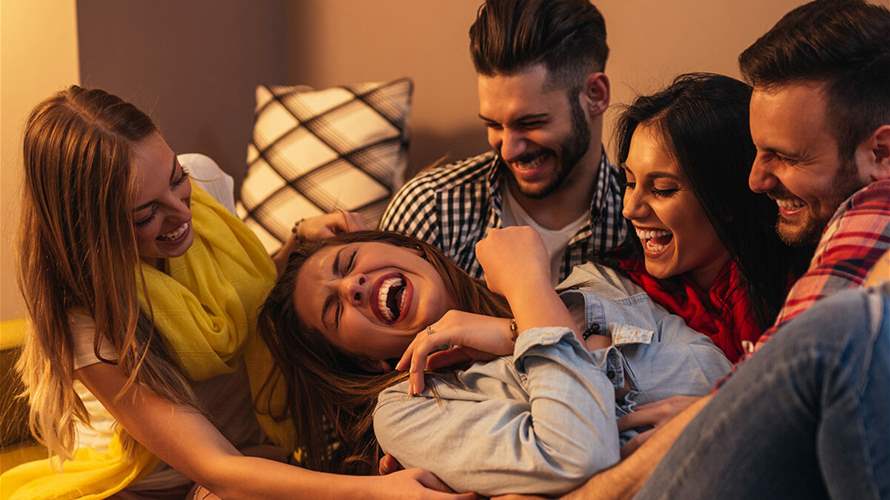 ضحكة من القلب مرتين أسبوعيًا كفيلة بتحسين صحتكم... إليكم أبرز الفوائد