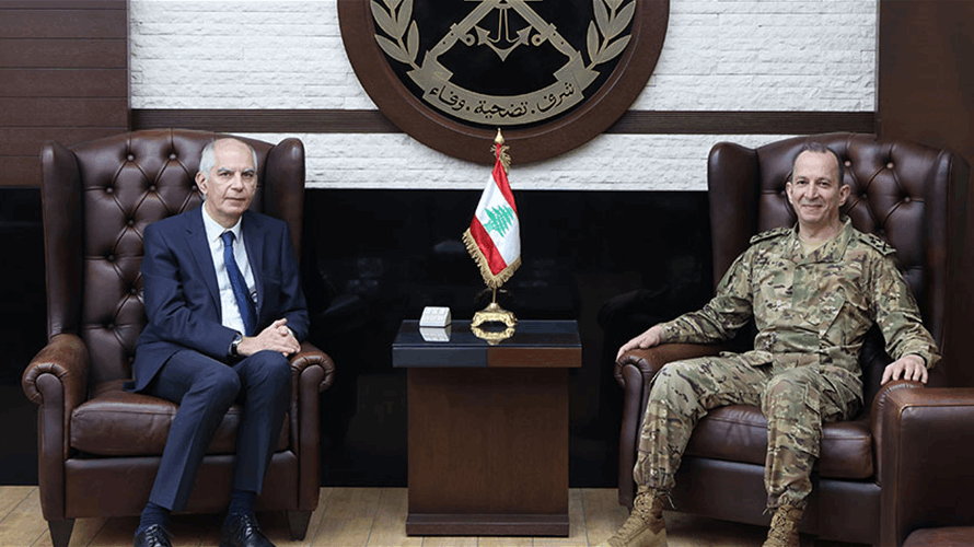 قائد الجيش التقى السفير الفرنسي لدى لبنان Herv&eacute; Magro وتم البحث في الأوضاع العامة في لبنان 