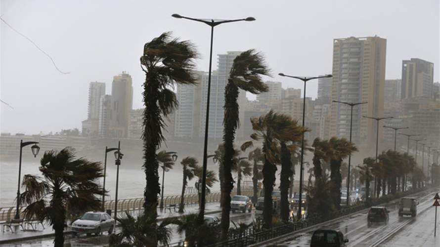 لبنان على موعد مع منخفضات باردة وأمطار غزيرة وثلوج...