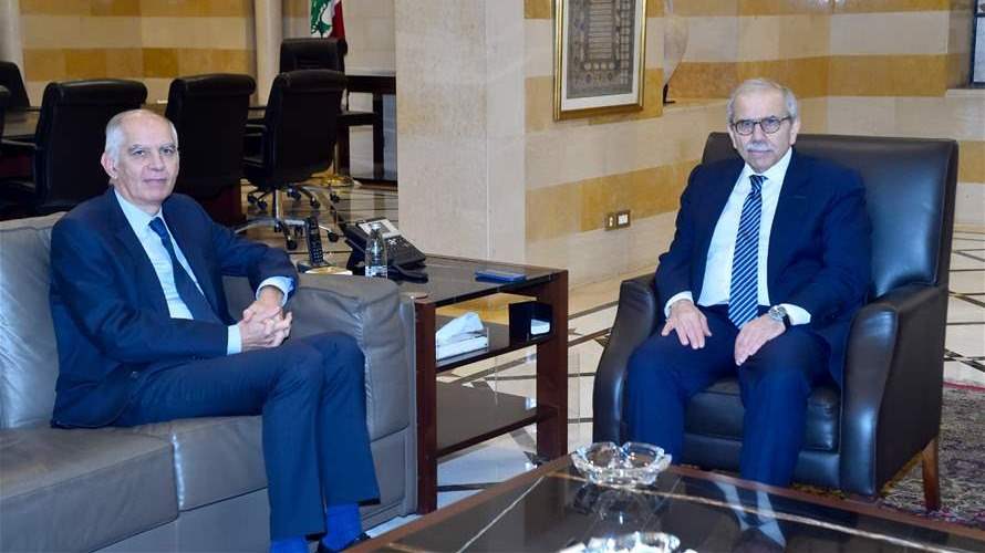 سلام استقبل ماغرو ووفدا من مجموعة CMA-CGM: الأولوية لوقف الاعتداءات ولانسحاب إسرائيل من الأراضي التي تحتلها وعودة الأسرى