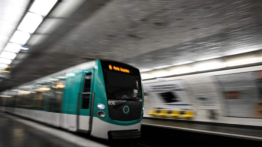 جرح ثلاث نساء في هجمات بسكين في مترو باريس وتوقيف المشتبه به