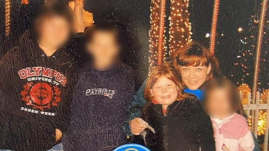 "إذا تكلّمتم لن يصدّقكم أحد"... "أمّ يوتيوب" عذّبت أطفالها وحوّلتهم إلى "دمى" أمام الكاميرا