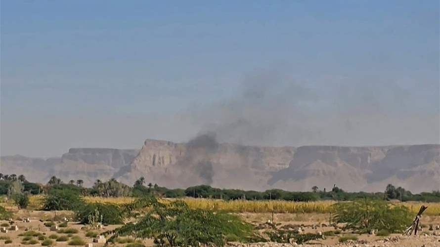 غارات تستهدف مطارا وقاعدة عسكرية في اليمن 