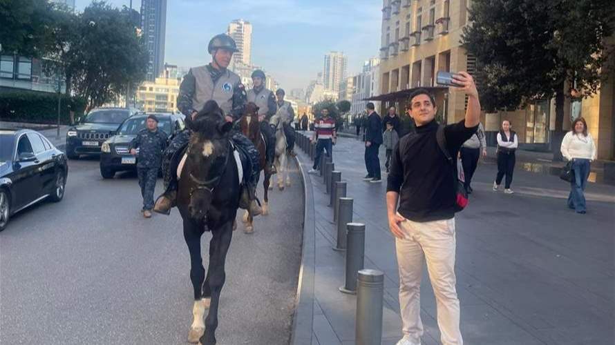 بالصور - تسيير دوريات من سرية الخيالة في بيروت