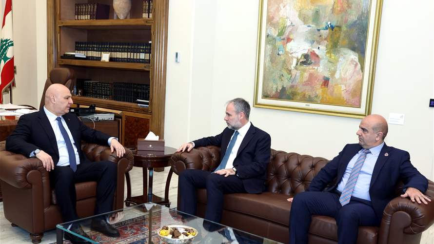 نقيب المحامين عماد مرتينوس اطلع رئيس الجمهورية العماد جوزاف عون على موقف نقباء المهن الحرة من مشروع قانون "الفجوة المالية" ووجهة نظر نقابة المحامين في عدد من المواضيع الوطنية المطروحة