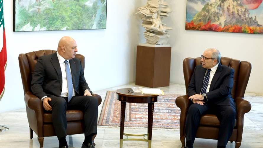 رئيس الجمهورية جوزاف عون التقى رئيس الحكومة نواف سلام في قصر بعبدا قبيل انعقاد جلسة مجلس الوزراء