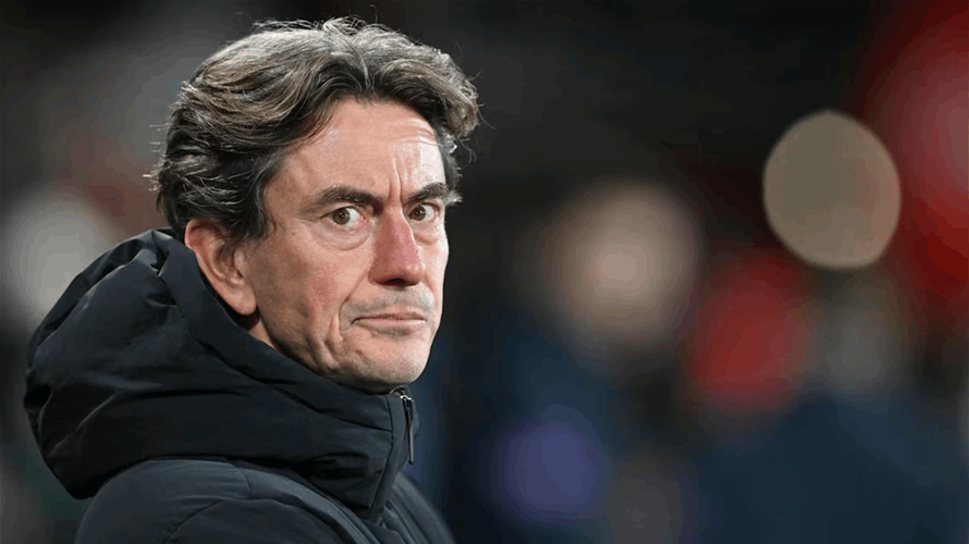 فنجان أرسنال يشعل غضب جماهير توتنهام.. وفرانك يرد: "لم أفعلها عمدا" (صورة)