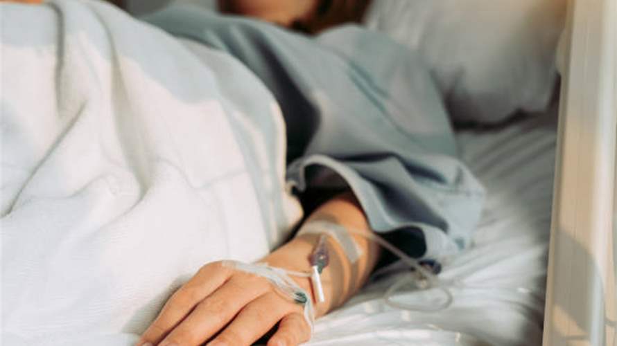 "لاحظت أن ابتسامتي أصبحت غير متناسقة ثم اكتشفت الحقيقة"... ممثلة أجنبية تكشف معاناتها مع سرطان الدماغ