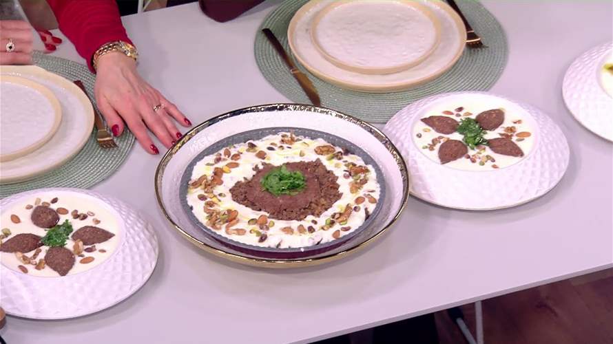 "الكبة باللبن" و"عيش السرايا" على طريقة الشيف فادي زغيب (فيديو)