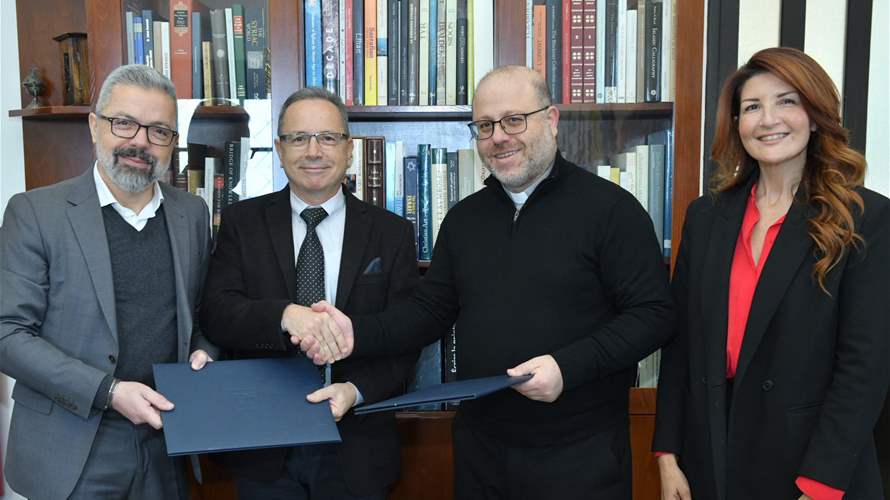 أرشيف الفنان والنحات يوسف سعد غصوب هبة إلى جامعة الروح القدس – الكسليك