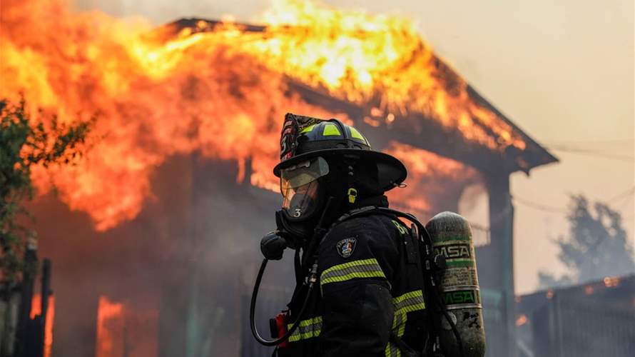مقتل 20 شخصا في حرائق تشيلي... وتجدد النيران يعقّد مهمة عناصر الإنقاذ