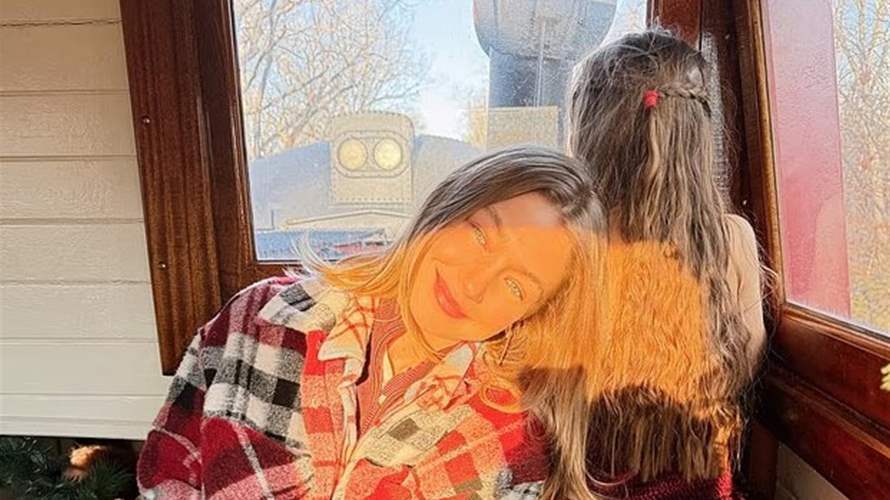 "صديقتي الصغيرة"... جيجي حديد تفاجئ الجمهور بصور نادرة لابنتها "خاي"