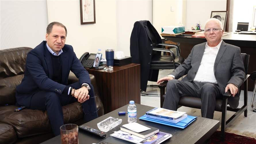 رئيس الكتائب عرض مع ضاهر المستجدات السياسية وملف الانتخابات النيابية