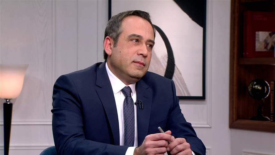 بدر لـ حوار المرحلة: أكثرية الكتل السياسية "مرتاحة" لتأجيل الإنتخابات... ولن يسلم الحزب سلاحه قبل حصوله على ضمانات