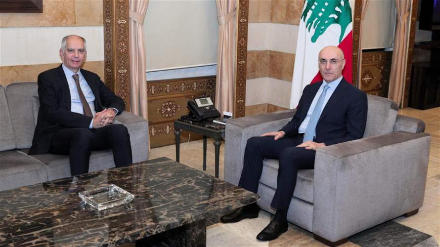 الحجار بحث مع السفير الفرنسي في التحضيرات لمؤتمر دعم الجيش في باريس