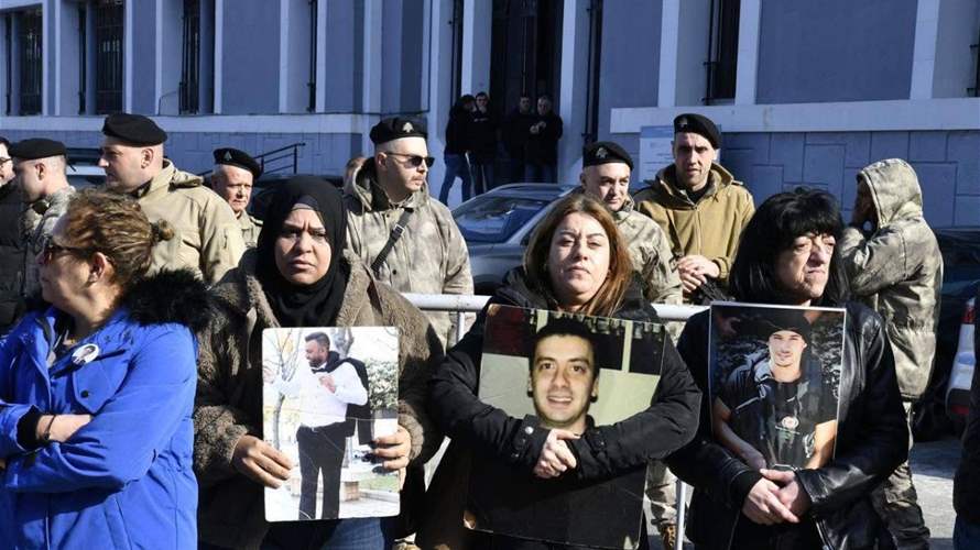 Beirut Port explosion victims’ families protest at Customs building: Gracia Azzi appointment a blatant insult to victims’ blood