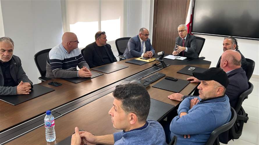 وزير الاقتصاد يناقش تحدّيات قطاع تربية الأبقار بحضور النائب الحشيمي