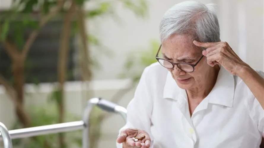 الخرف أكثر شيوعًا لدى النساء من الرجال... دراسة تربط سنّ اليأس بتغيّرات خطيرة في الدماغ وهذه التفاصيل