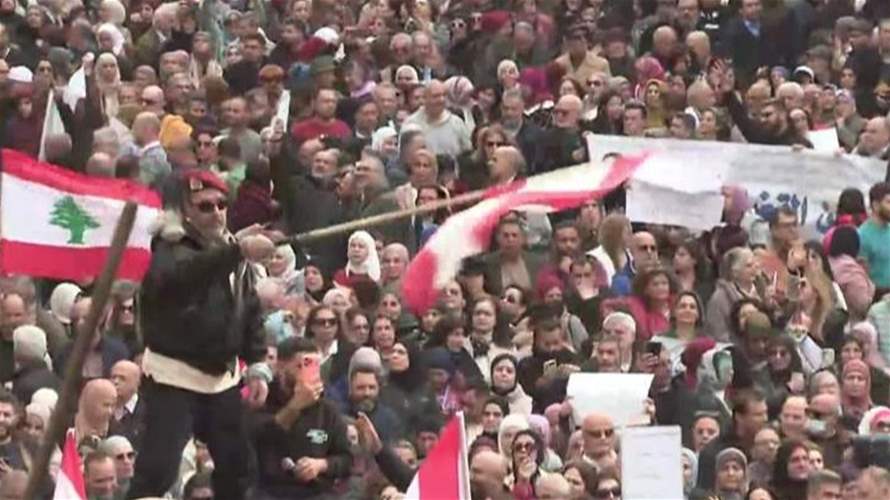 تزامناً مع الجلسة... تحركات شهدتها الشوارع والساحات المحيطة بمقر مجلس النواب