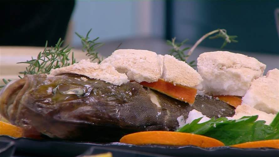 السمك المشوي والطاجن وصلصة شهية... مائدة مميزة على طريقة الشيف فادي زغيب (فيديو)