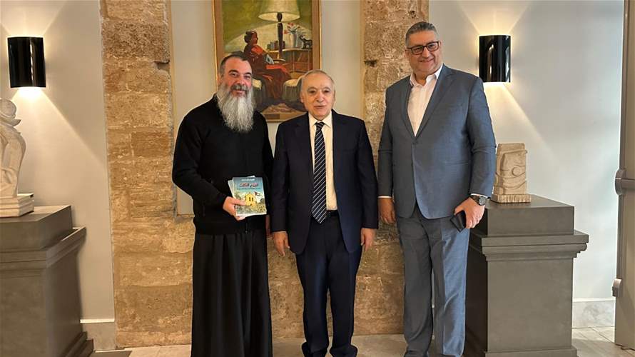 سلامة استقبل الحجار وأبو سعدى وتسلّم دعوة للمشاركة في المهرجان اللبناني للكتاب في أنطلياس