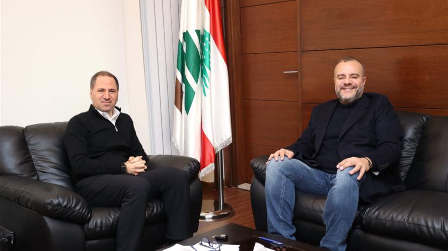  عرض لمجمل التطورات المحلية بين الجميّل وعبد المسيح 