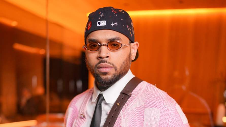 في لحظة رائعة على السجادة الحمراء... ظهور نادر لكريس براون وابنه في حفل غرامي 2026 (صور) 