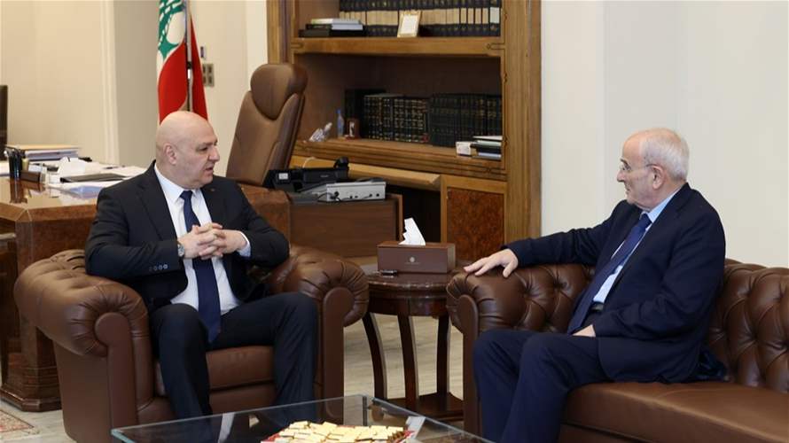 الأوضاع الأمنية ومسألة رواتب العسكريين والمتقاعدين محور لقاء الرئيس عون ووزير الدفاع
