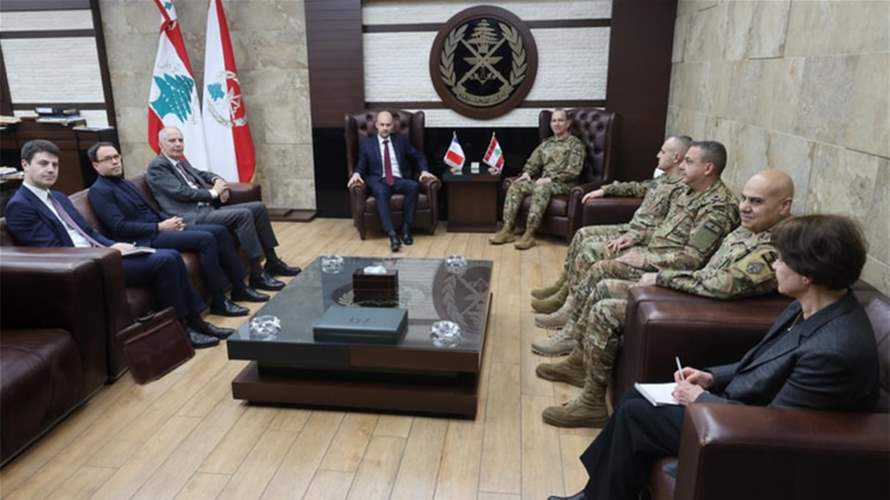 بارو زار قائد الجيش... وهذا ما بُحث  