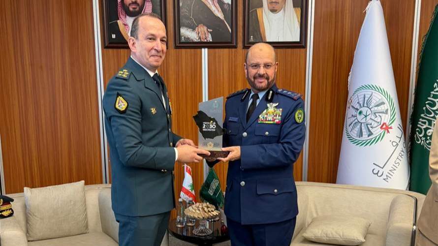 قائد الجيش زار السعودية... وتشديد على ضرورة دعم المؤسسة العسكرية