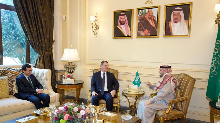 بخاري يبحث مع وفد من صندوق النقد إجراءات الحكومة لمعالجة أوضاع المصارف وقانون الانتظام المالي