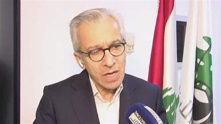 إجراءات احتواء قرار رفع أسعار البنزين... ماذا يقول وزير الاقتصاد؟