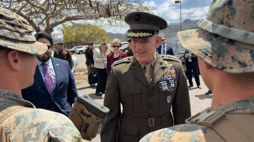 قائد القوات الأميركية بأميركا اللاتينية يقوم بزيارة مفاجئة لفنزويلا