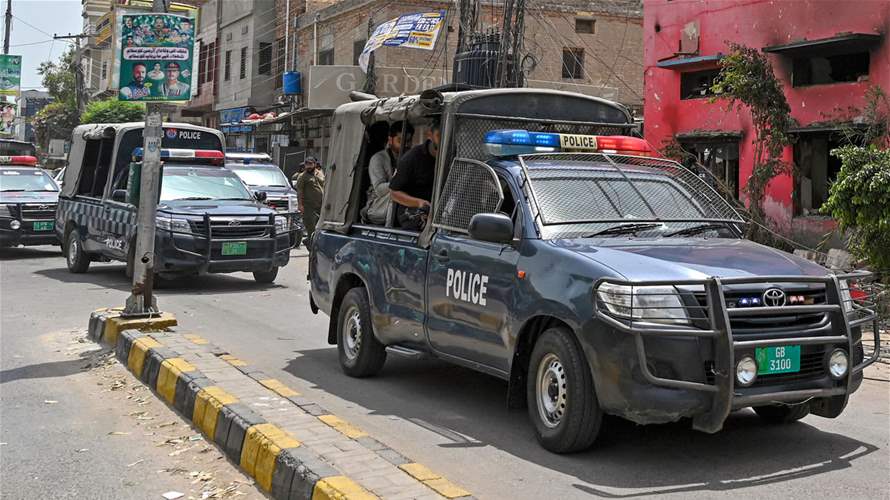 شرطة باكستان: مقتل 13 في انهيار مبنى في كراتشي بعد انفجار