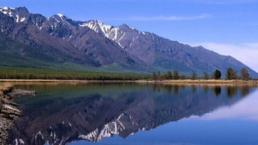 مخاوف من مقتل 8 إثر سقوط حافلة تقل سياحا صينيين في بحيرة بايكال الروسية