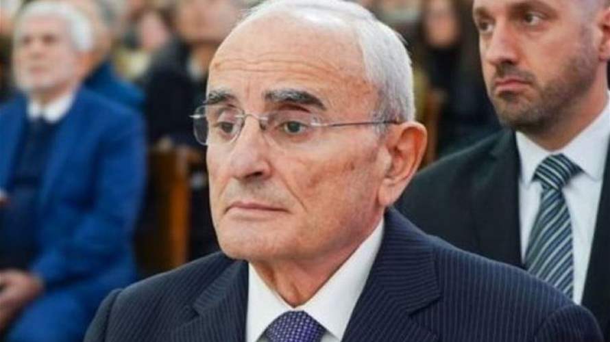 وزير الدفاع بحث مع زواره في التطورات وسبل دعم المؤسسات العسكرية والأمنية