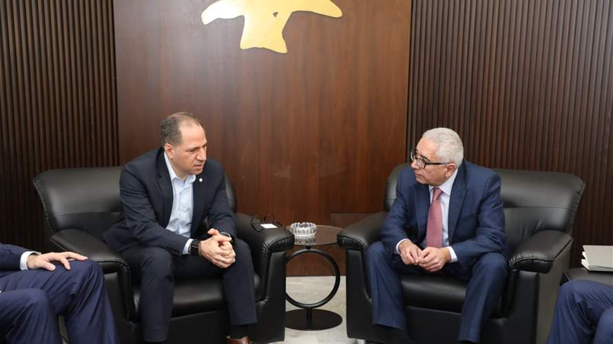 الجميّل بحث مع السفير الأرمني تعزيز العلاقات الثنائية ودور الأرمن في لبنان