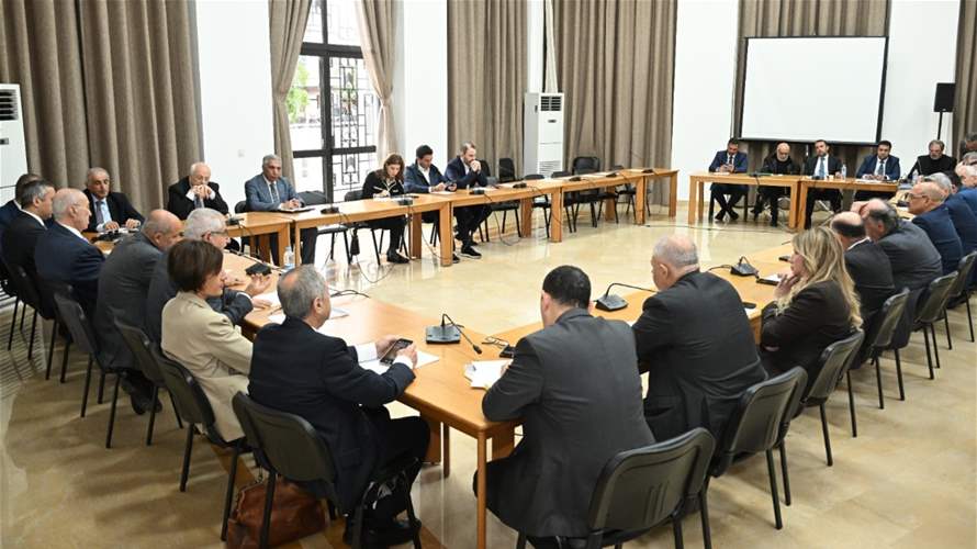 اجتماع للجنة الأشغال بحث في ملف الأبنية الآيلة للسقوط عطية: في صدد إعلان حال طوارىء وشكلنا لجنة فرعية للمتابعة