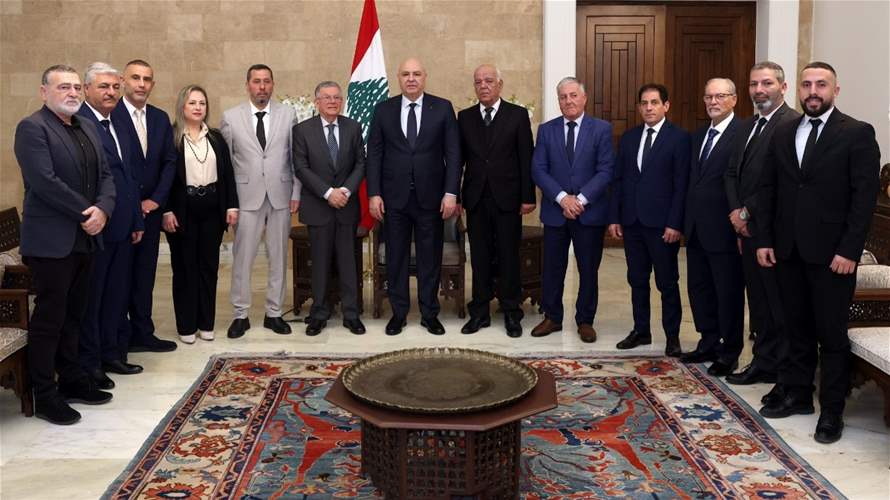 الرئيس عون أكد أمام وفد بلدية رميش أهمية صمود الجنوبيين ودعم إعادة الإعمار