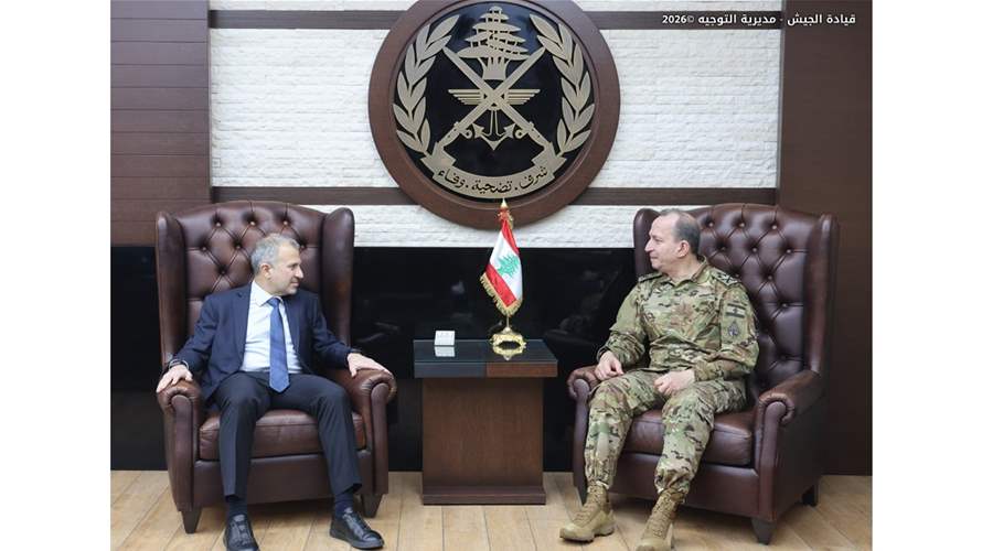 قائد الجيش عرض مع باسيل المستجدات في لبنان والمنطقة